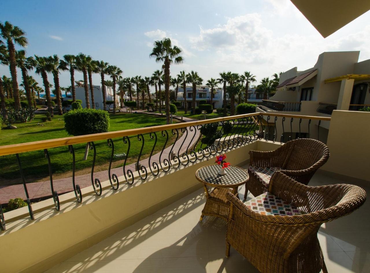 Lotus Bay Resort Hurghada Exteriör bild